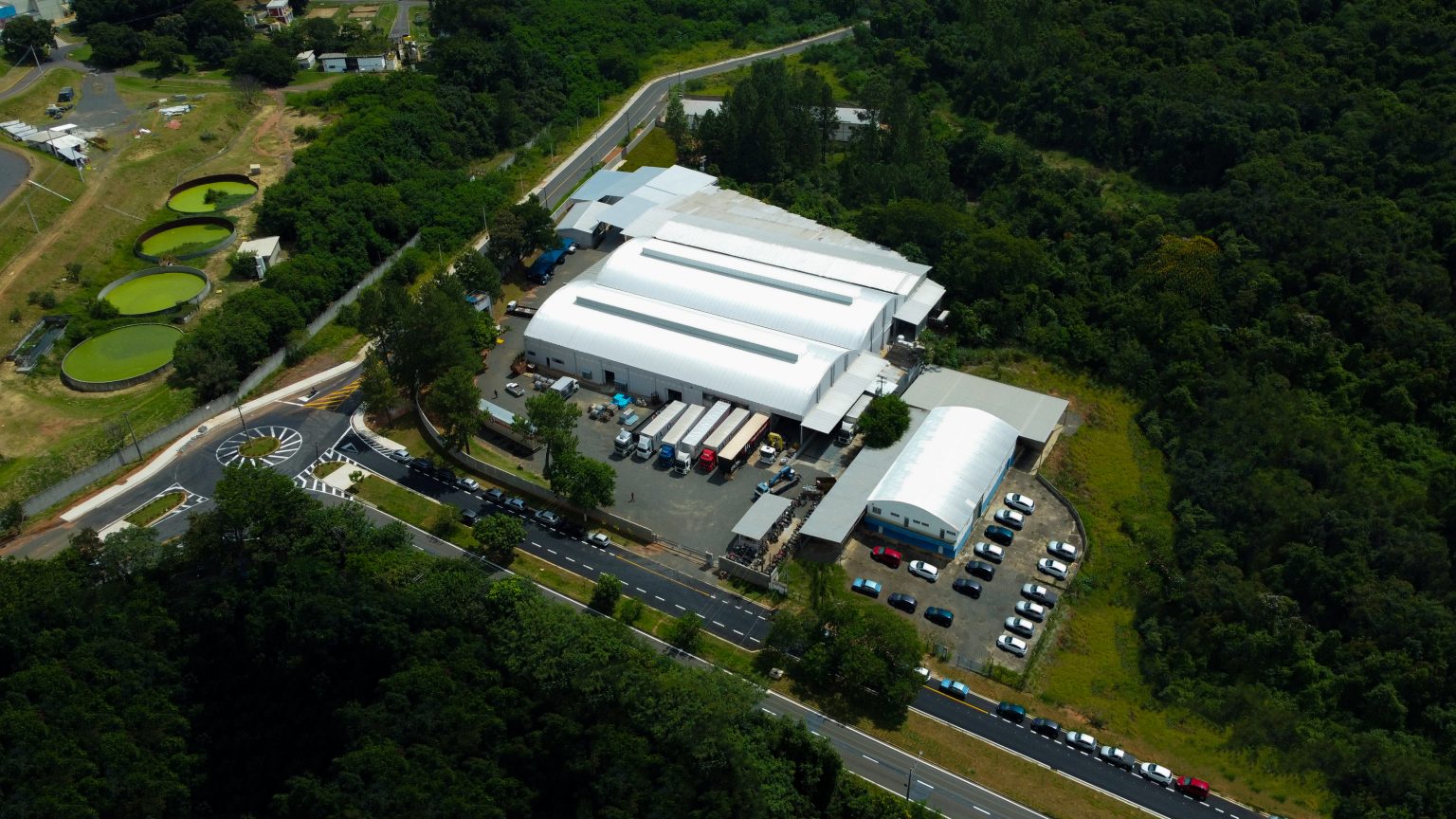 Fábrica FATTO de sistemas de armazenagem